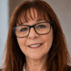 Sandra, experte en Tarot de Marseille et Oracles, vous révèle avec précision les événements de votre avenir grâce à une cartomancie sérieuse, détaillée et reconnue par ses consultants.