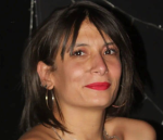 Consultez Emiliah, médium et cartomancienne depuis plus de 35 ans. Voyance sérieuse, prédictions précises et guidance personnalisée.