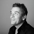 Sam, expert en Tarot de Marseille et Kabbale, vous guide avec une voyance franche, directe et sans complaisance par téléphone.